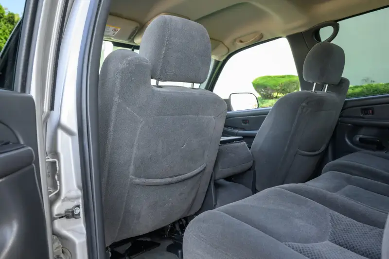 2004 Chevrolet Silverado 2500HD LS Crew Cab Duramax 4×4 photo 140