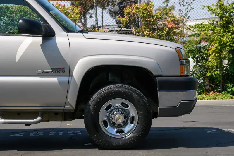 2004 Chevrolet Silverado 2500HD LS Crew Cab Duramax 4×4 photo 73