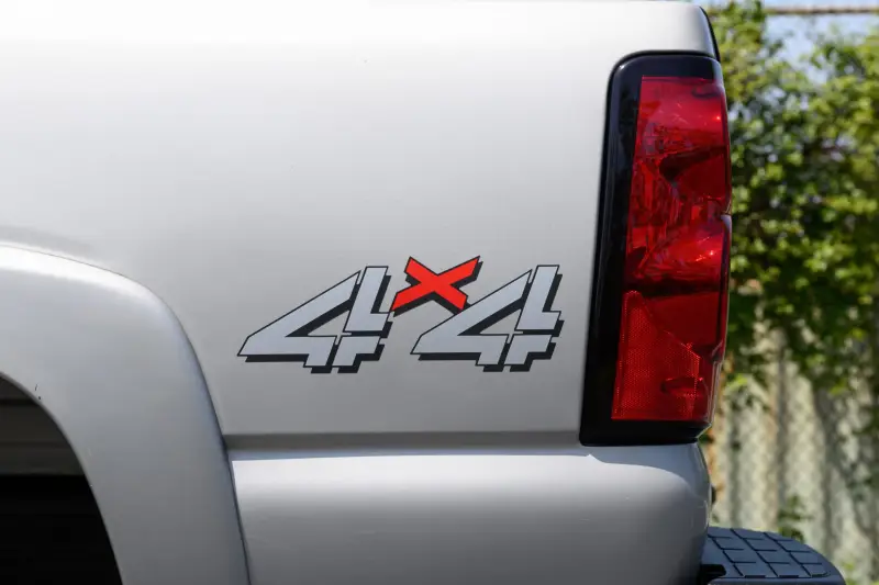 2004 Chevrolet Silverado 2500HD LS Crew Cab Duramax 4×4 photo 20