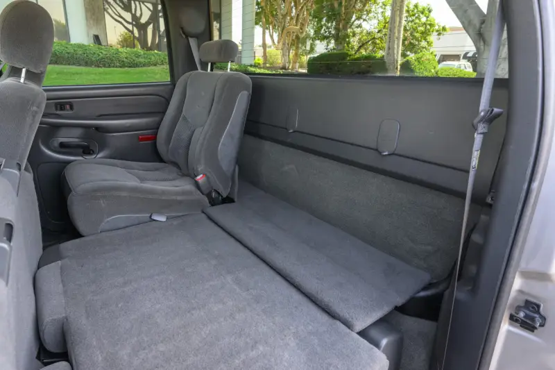 2004 Chevrolet Silverado 2500HD LS Crew Cab Duramax 4×4 photo 143