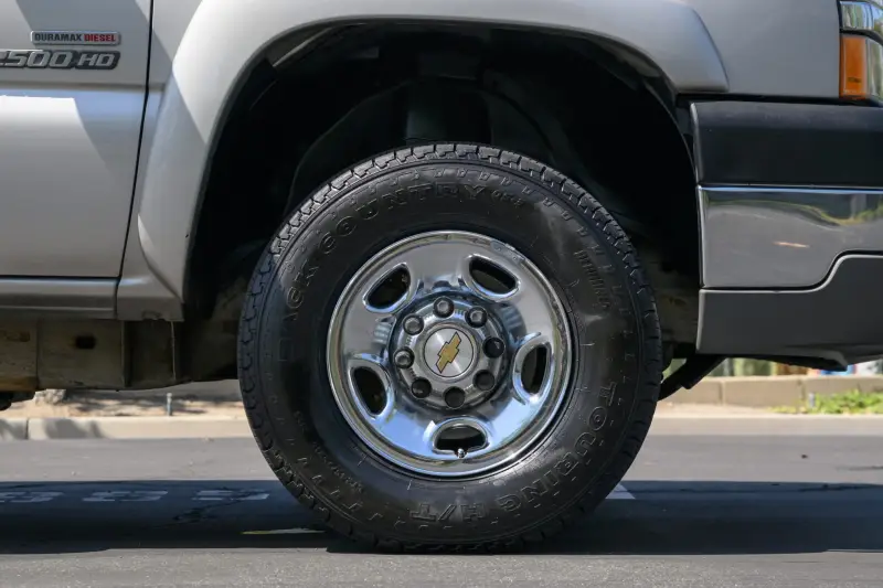 2004 Chevrolet Silverado 2500HD LS Crew Cab Duramax 4×4 photo 77