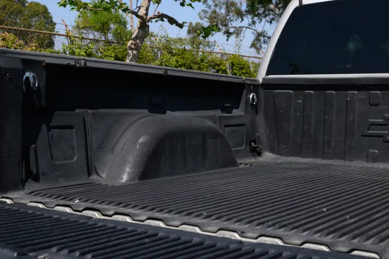 2004 Chevrolet Silverado 2500HD LS Crew Cab Duramax 4×4 photo 89