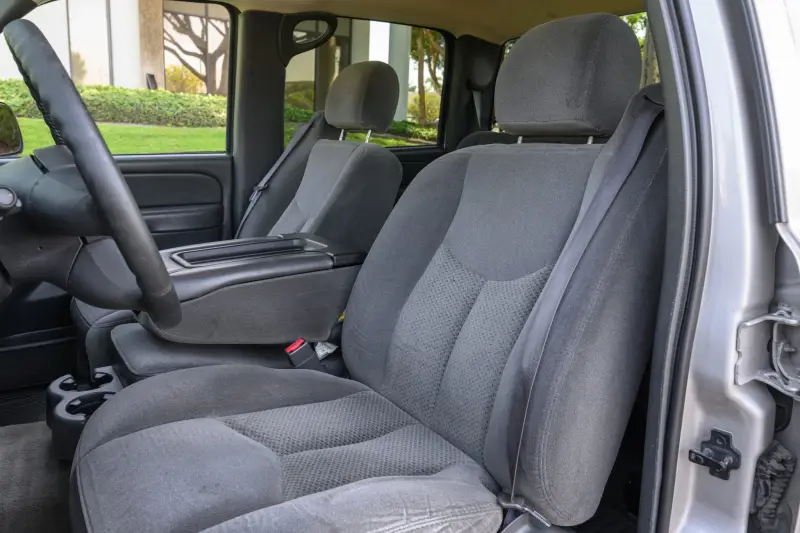 2004 Chevrolet Silverado 2500HD LS Crew Cab Duramax 4×4 photo 118