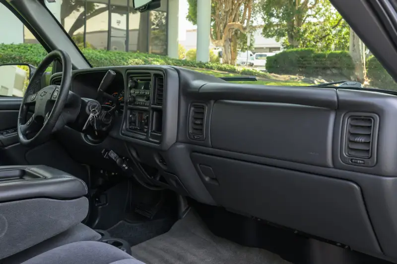 2004 Chevrolet Silverado 2500HD LS Crew Cab Duramax 4×4 photo 174