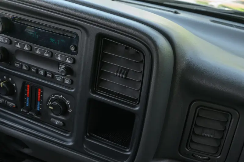 2004 Chevrolet Silverado 2500HD LS Crew Cab Duramax 4×4 photo 164