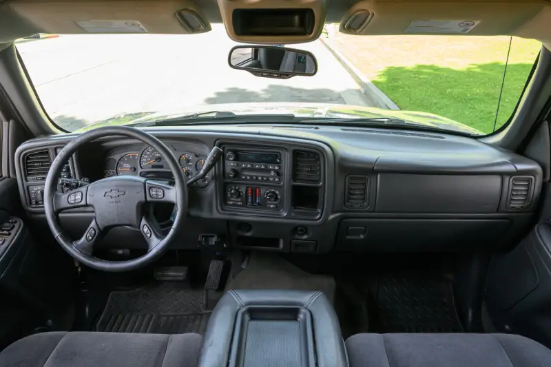 2004 Chevrolet Silverado 2500HD LS Crew Cab Duramax 4×4 photo 160