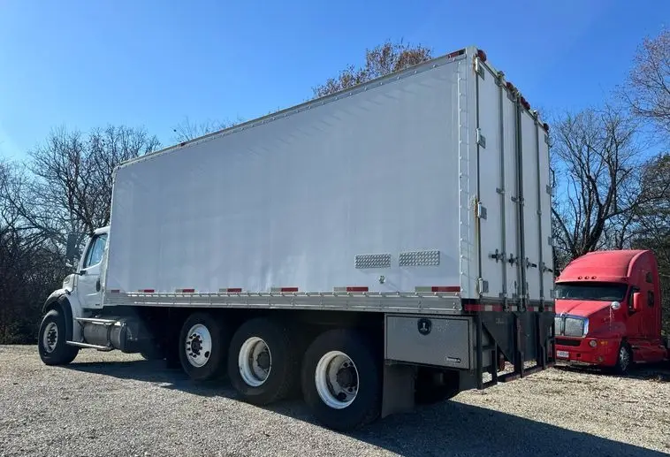 2011 Freightliner Business Class M2 photo 7
