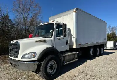 2011 Freightliner Business Class M2
