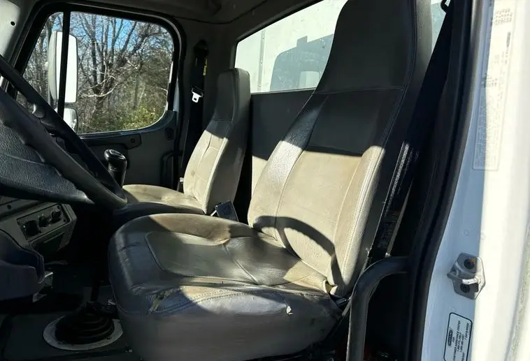 2011 Freightliner Business Class M2 photo 84