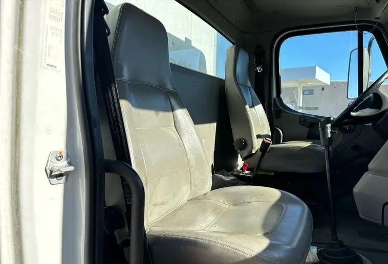 2011 Freightliner Business Class M2 photo 103