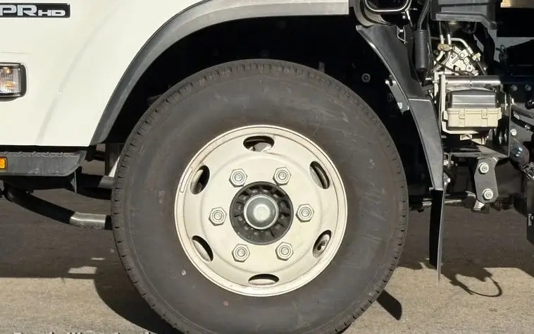 2023 Isuzu NPR HD photo 50