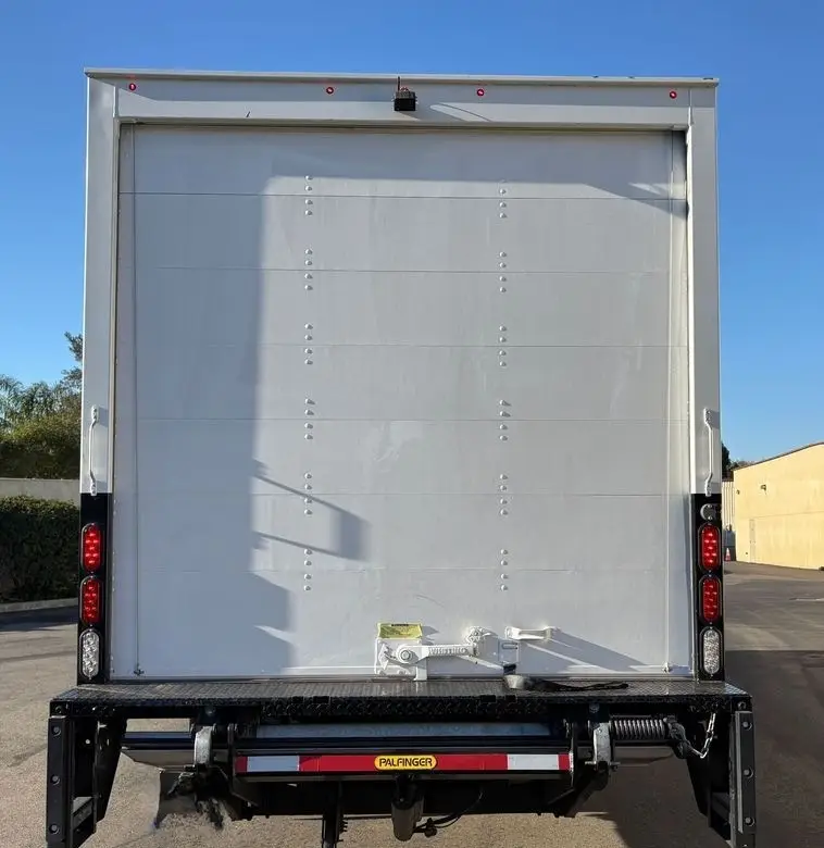 2023 Isuzu NPR HD photo 7