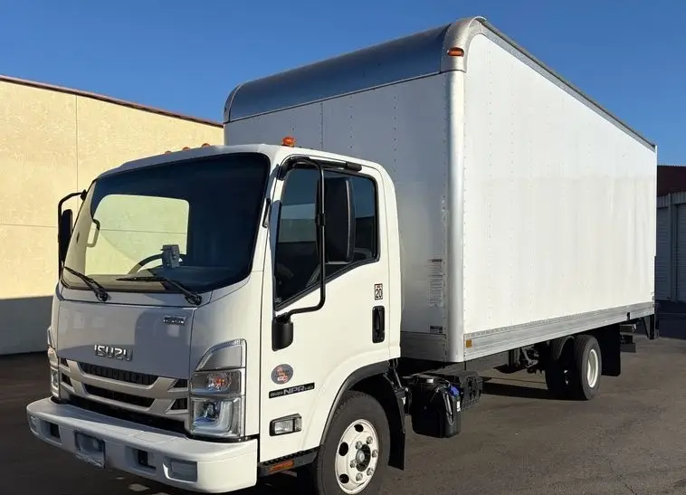 2023 Isuzu NPR HD photo 1