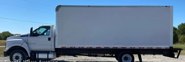 2016 Ford F650 Super Duty photo 8