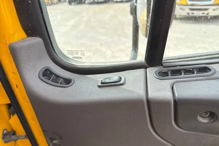 2017 Freightliner Business Class M2 photo 54