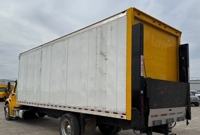 2017 Freightliner Business Class M2 photo 7