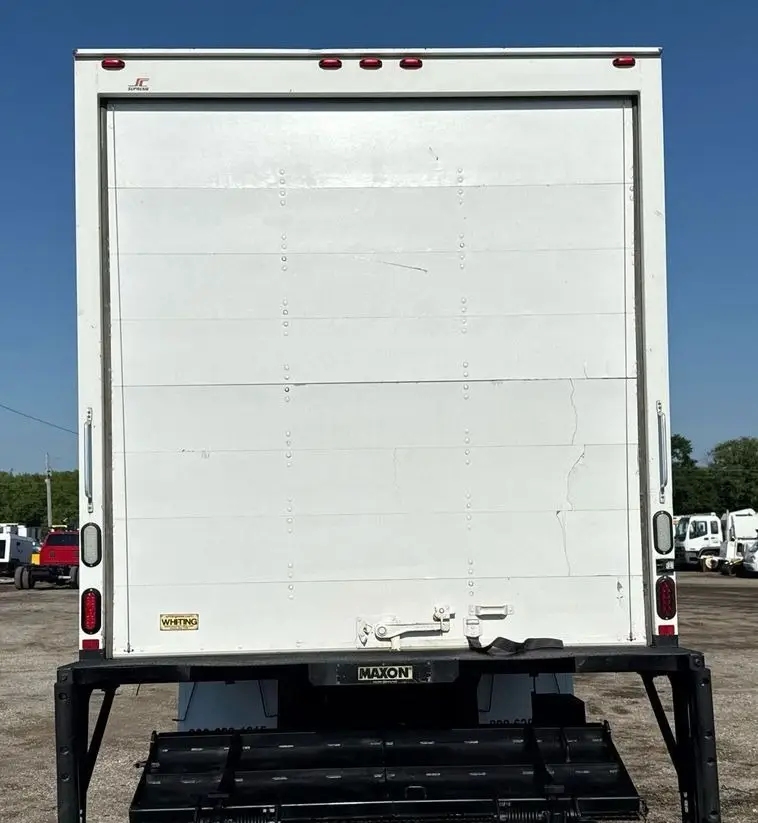 2016 Ford F650 Super Duty photo 6