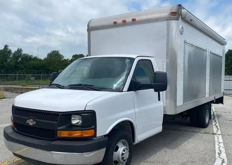 2013 Chevrolet Express photo 1