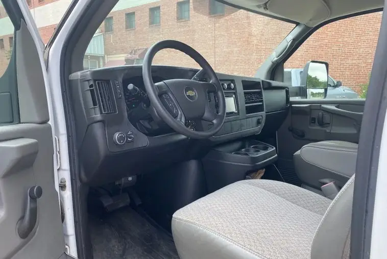 2013 Chevrolet Express photo 10