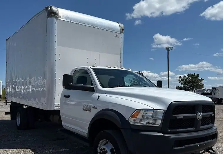 2017 Dodge Ram 5500HD photo 3
