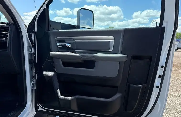 2017 Dodge Ram 5500HD photo 47
