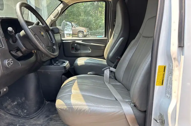 2015 Chevrolet Express photo 58