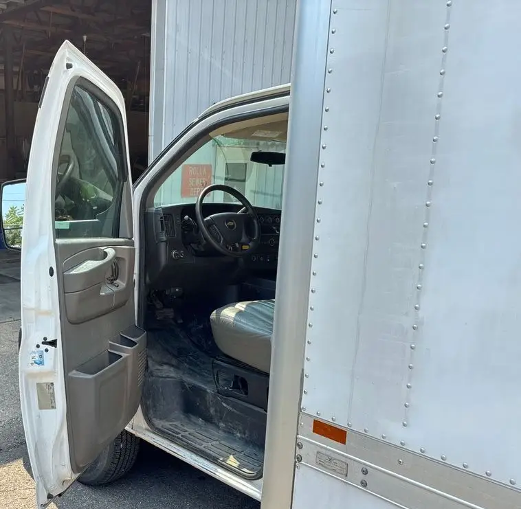 2015 Chevrolet Express photo 55