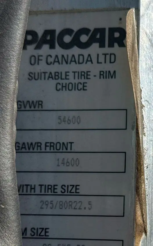 2006 Peterbilt 335 photo 96