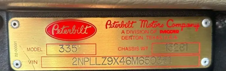 2006 Peterbilt 335 photo 94