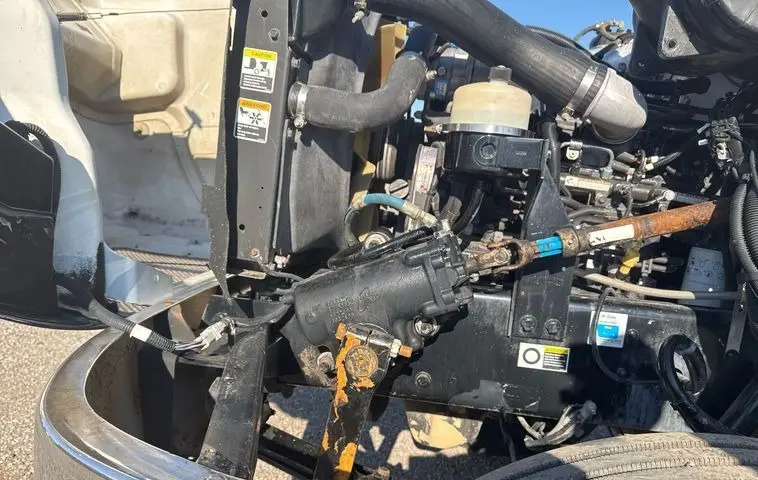 2006 Peterbilt 335 photo 62