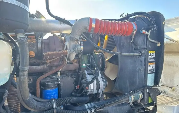 2006 Peterbilt 335 photo 66