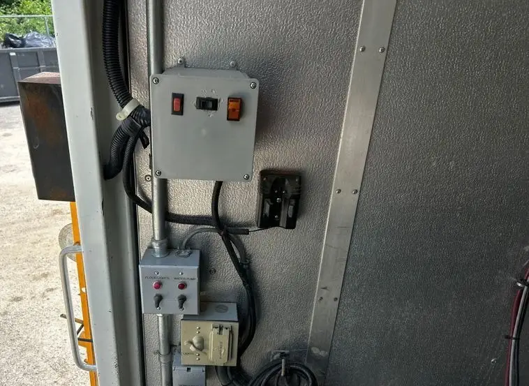 2005 Ford E450 Super Duty photo 54