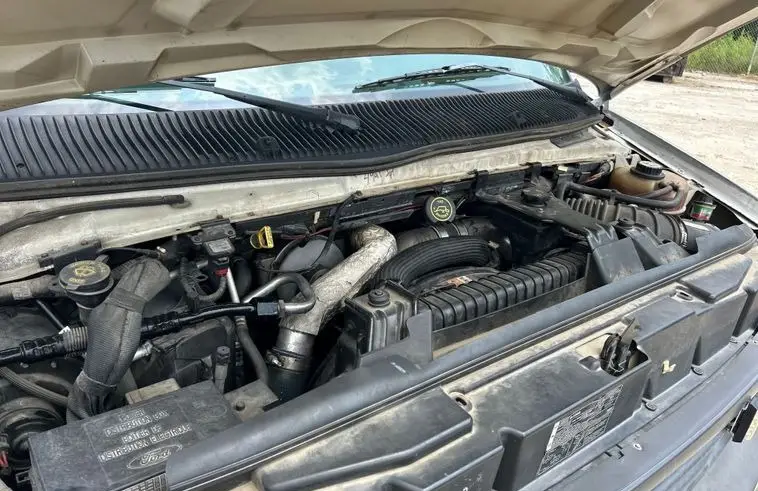 2005 Ford E450 Super Duty photo 90