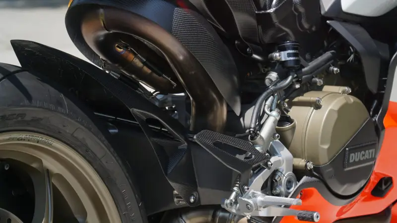 2014 Ducati 1199 Superleggera photo 34