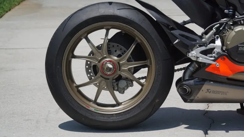 2014 Ducati 1199 Superleggera photo 40