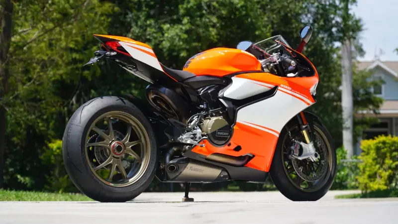 2014 Ducati 1199 Superleggera photo 30