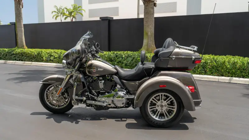 2023 Harley-Davidson Tri Glide Ultra photo 8