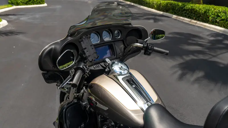 2023 Harley-Davidson Tri Glide Ultra photo 22