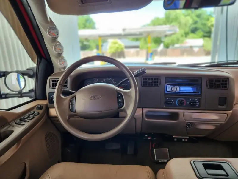 1999 Ford F-450 Super Duty Lariat Crew Cab photo 32