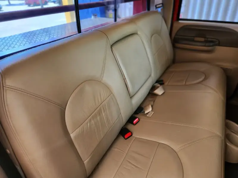 1999 Ford F-450 Super Duty Lariat Crew Cab photo 37