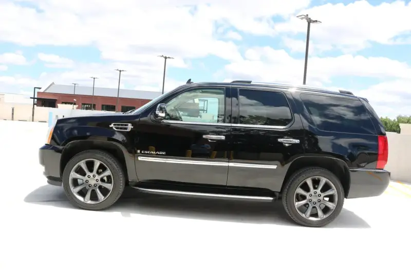 2007 Cadillac Escalade photo 3