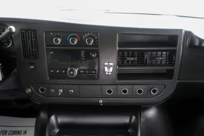 2008 Chevrolet Express G3500 photo 32