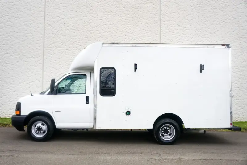 2008 Chevrolet Express G3500 photo 3