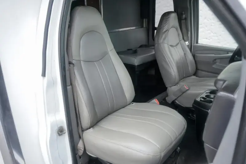 2008 Chevrolet Express G3500 photo 27