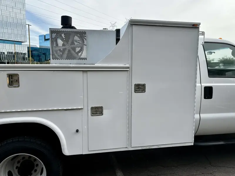 2009 Ford F-450 Super Duty XL photo 20