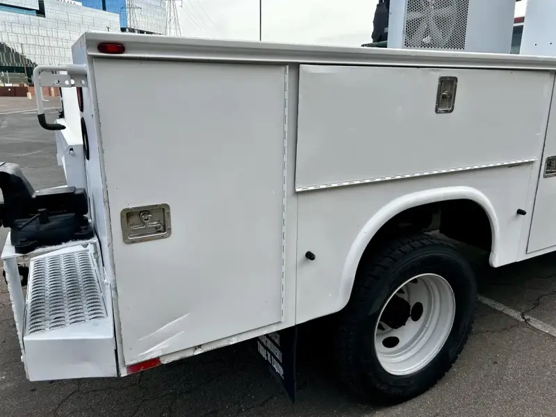 2009 Ford F-450 Super Duty XL photo 21