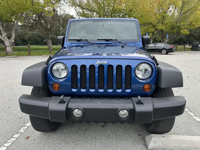 2009 Jeep Wrangler X photo 2