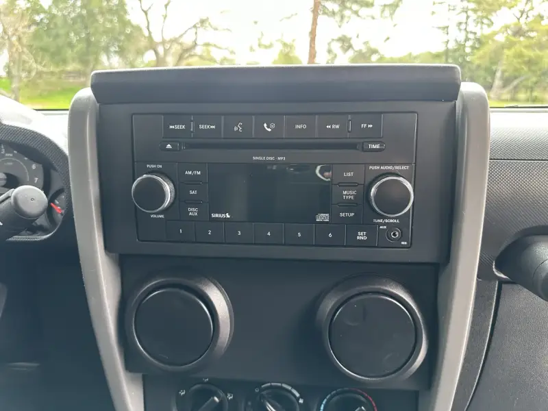 2009 Jeep Wrangler X photo 40