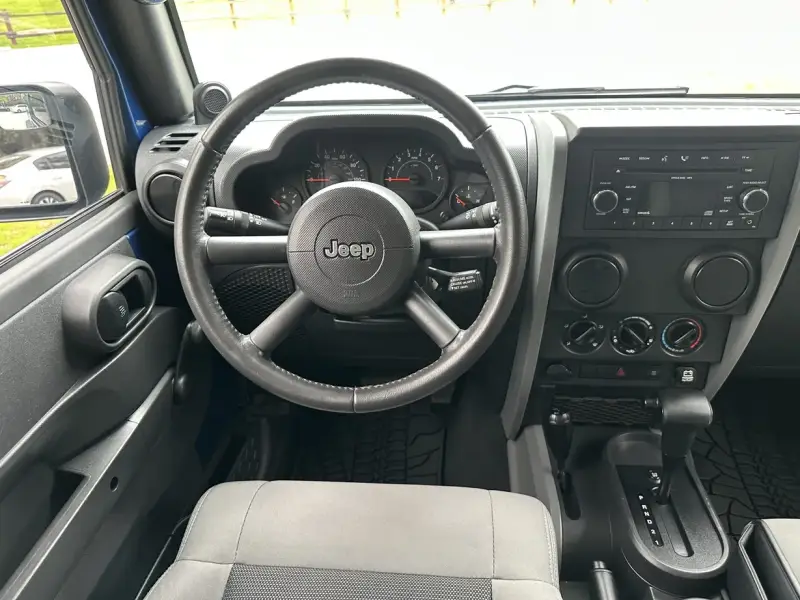 2009 Jeep Wrangler X photo 36