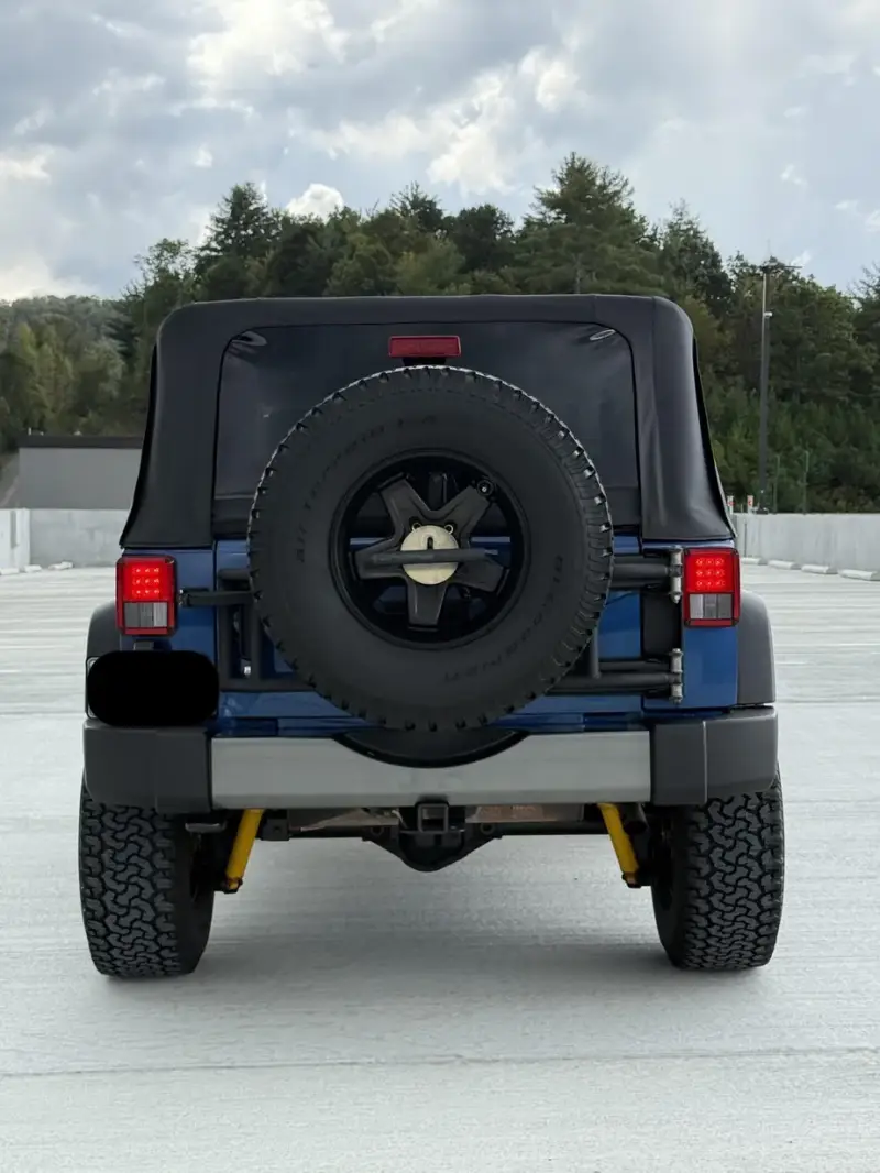 2010 Jeep Wrangler Sport S Mountain Edition photo 8